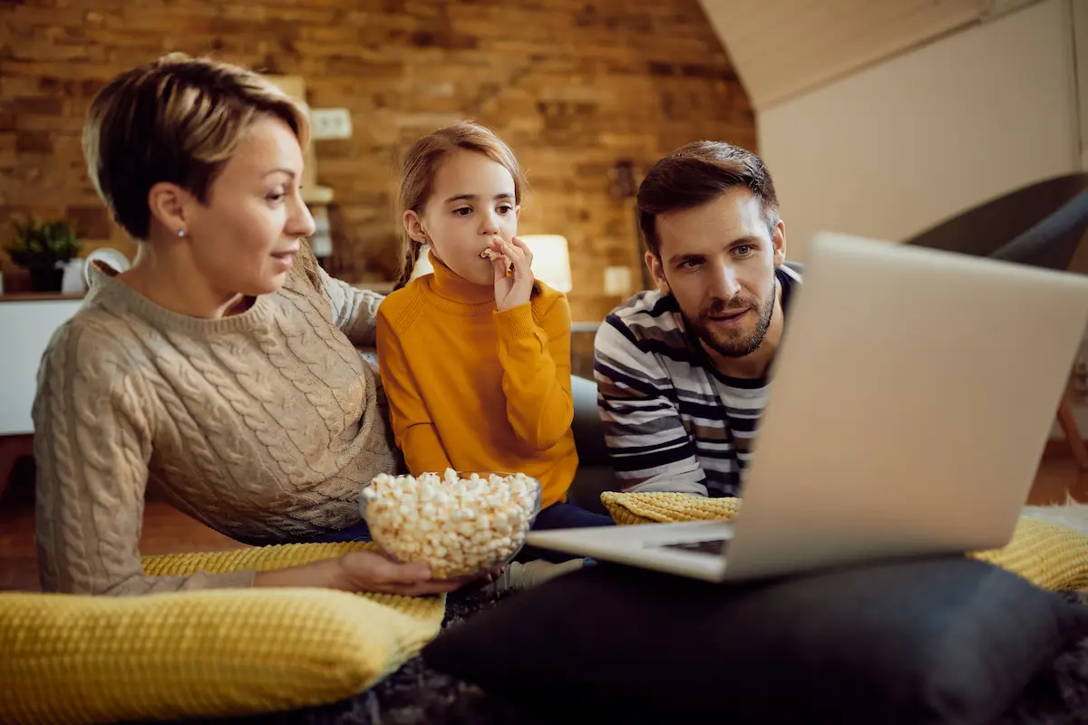 najboljši tv internet paketi za družine